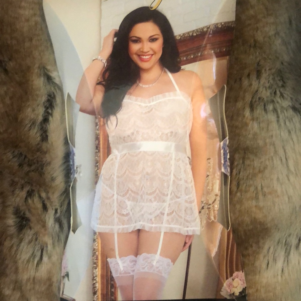 Gartered lingerie set